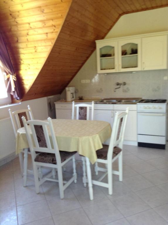 Álom Ház Apartamento Zalakaros Quarto foto